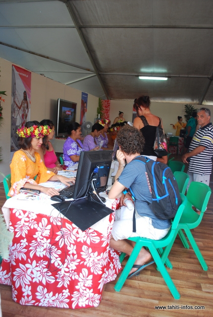 A l'ouverture, il y avait déjà du monde sur le stand d'Air Tahiti