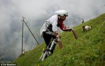 GB: "l'homme chèvre" raconte la vie de troupeau GB: "l'homme chèvre" raconte la vie de troupeau
