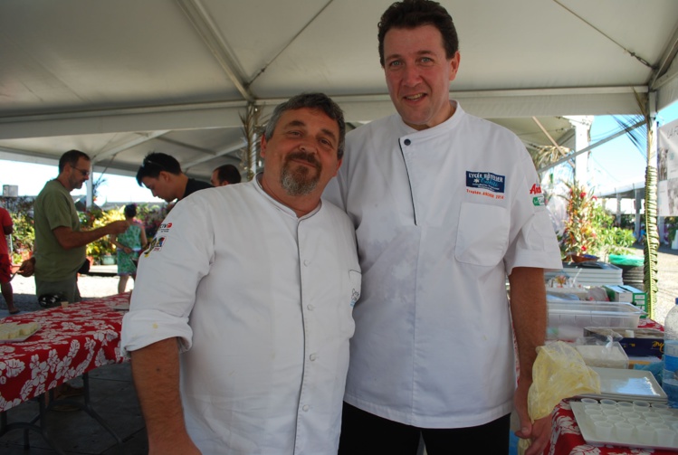 Franck Matteo, professeur de boulangerie et Jérôme Coulon, professeur de pâtisserie ont préparé un jus de fruits banane vanille transformé en crème. Franck Matteo, professeur de boulangerie et Jérôme Coulon, professeur de pâtisserie ont préparé un jus de fruits banane vanille transformé en crème.