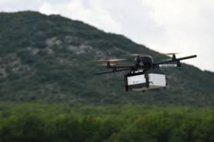 Un prototype de drone livreur de colis, développé avec la Poste, veut voler dans le ciel varois Un prototype de drone livreur de colis, développé avec la Poste, veut voler dans le ciel varois