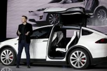 Tesla dévoile son 4x4 Model X après deux ans de retard