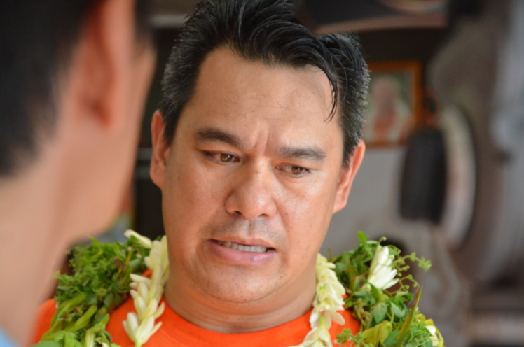 Jean-Paul Tuaiva lors de la campagne pour les élections municipales à Punaauia, en février 2014. Jean-Paul Tuaiva lors de la campagne pour les élections municipales à Punaauia, en février 2014.