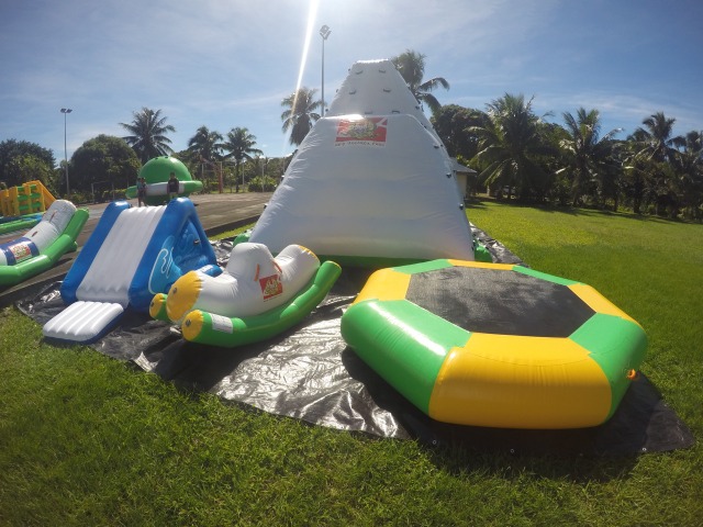 quelques modules pour les tout-petits (jusqu’à 6 ans) en bord de plage seront mis à disposition : un petit trampoline, un jeu de bascule et un toboggan.