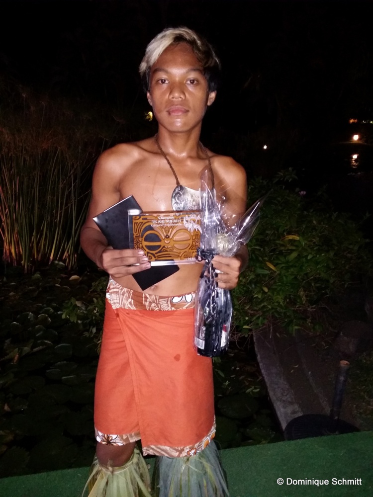 Tauarii Ani, 14 ans, sacré champion polynésien de la danse du couteau de feu !