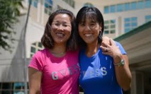 En Floride, 2 infirmières se ressemblent tant qu'elles découvrent être soeurs