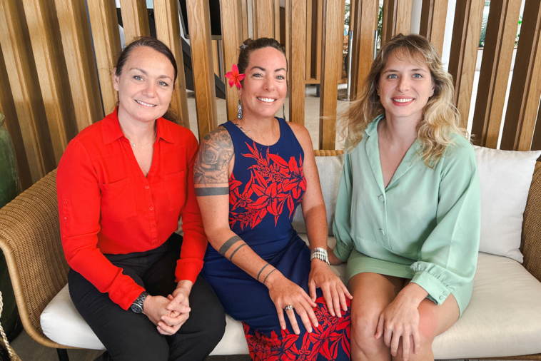Samantha Finc, Timeri Maunier et Lucie Hubert, bureau du Pacific Cosmetic Valley. Samantha Finc, Timeri Maunier et Lucie Hubert, bureau du Pacific Cosmetic Valley.