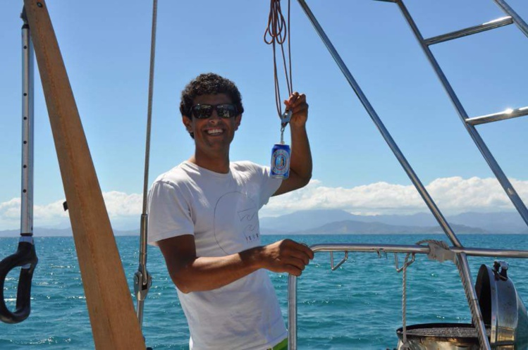 "Adieu Sylvain", à Punaauia, ils rendent hommage à leur ami disparu dans le crash d'hélicoptère de Nouméa