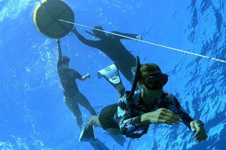 Dans le grand bleu avec Guillaume Néry Dans le grand bleu avec Guillaume Néry