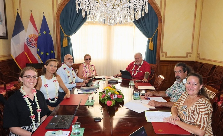 Moetai Brotherson reçoit deux représentants de l'Union européenne Moetai Brotherson reçoit deux représentants de l'Union européenne