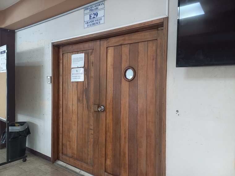 L’arnaqueuse reste en détention provisoire L’arnaqueuse reste en détention provisoire