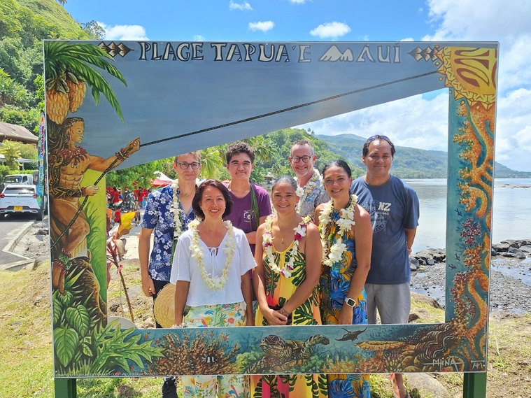 L’équipe pédagogique Te Tama a Teva i Tai du collège de Taravao. L’équipe pédagogique Te Tama a Teva i Tai du collège de Taravao.