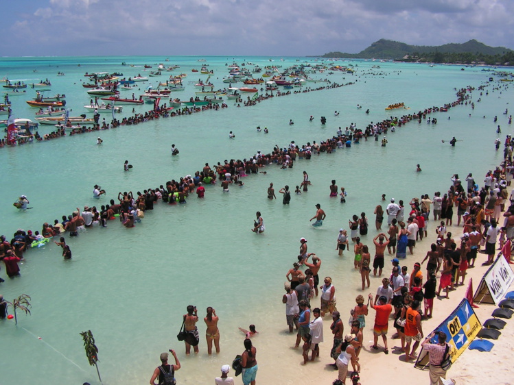 Bora Bora : La consommation d'alcool sur la plage de Matira est désormais interdite
