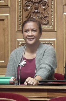 Lana Tetuanui, sénatrice de Polynésie française a protesté en direct face à la ministre des Outre-mer quant à la baisse de la dotation globale d'autonomie du Pays.