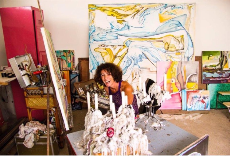 Le travail de l'artiste évolue au gré de son imagination comme un bateau au gré des vagues. Le travail de l'artiste évolue au gré de son imagination comme un bateau au gré des vagues.