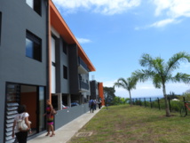 La résidence Vairai à Punaauia (24 appartements) est la dernière livraison de logements neufs effectuée par l'OPH en août dernier. En revanche, six opérations de logement social avec le soutien du Contrat de projets Etat/Pays, pour un montant de 3,3 milliards de Fcfp étaient validées au même moment. Avec notamment la construction de 55 appartements à Paea (Vaitupa II) et de 25 à Papeete (Fariipiti).