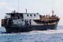 Australie: un bateau de migrants intercepté et repoussé vers le large Australie: un bateau de migrants intercepté et repoussé vers le large