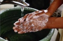 Les Saoudiens champions du lavage des mains systématique au sortir des toilettes