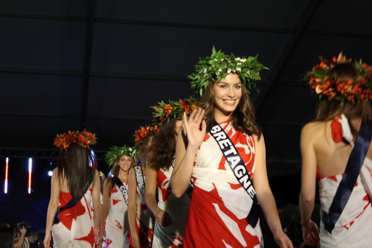 Les Miss à la mode locale !