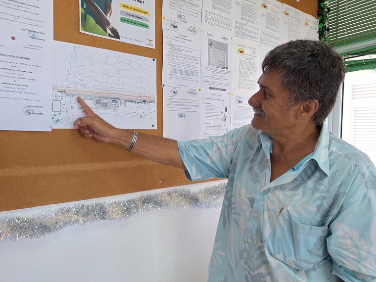 Ueva Hamblin au sujet du projet d’enrochement supervisé par l’Équipement. Ueva Hamblin au sujet du projet d’enrochement supervisé par l’Équipement.