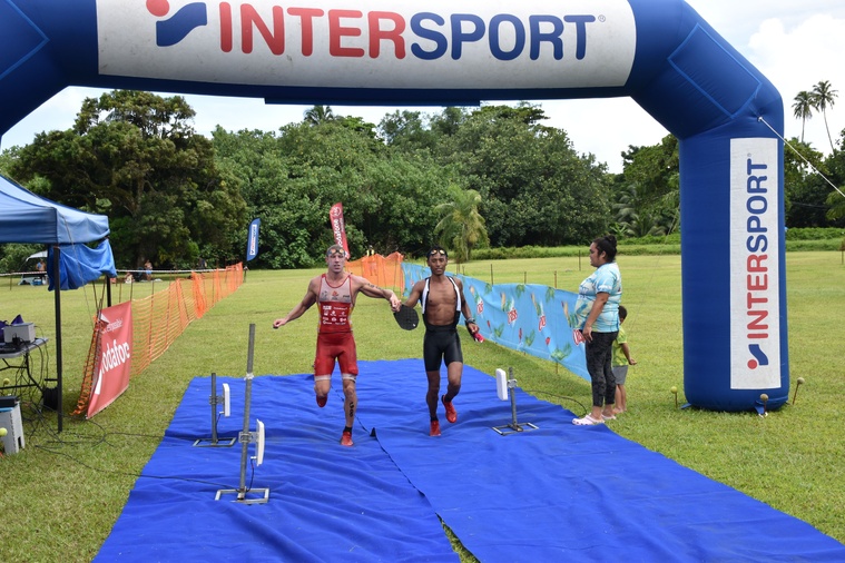 La team Lubin-Wane a franchi la ligne d’arrivée en première position du parcours M. La team Lubin-Wane a franchi la ligne d’arrivée en première position du parcours M.