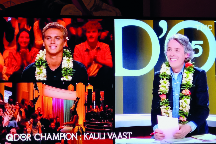 Kauli Vaast reçoit le “Q d’or de champion 2025” Kauli Vaast reçoit le “Q d’or de champion 2025”