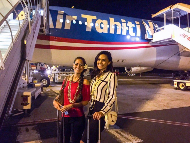 Les dauphines de Miss Tahiti à Paris pour la soutenir