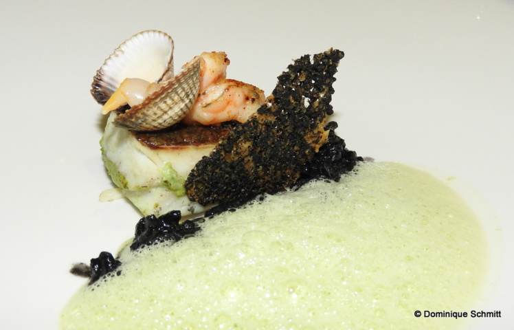 Paraha peue et son risotto à l'encre de seiche Paraha peue et son risotto à l'encre de seiche