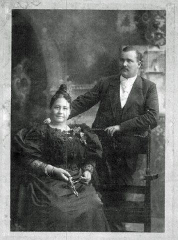 Emma et son mari, Paul Kolbe. Le cliché a été pris à San Francisco en 1896.
