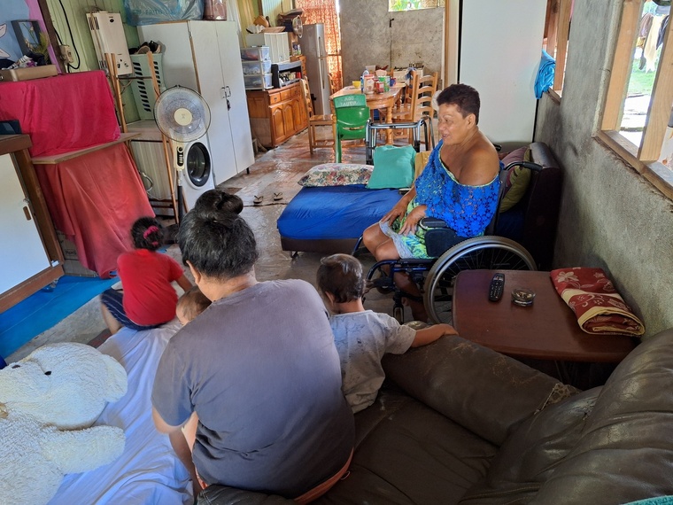 Marie-Noëlle Epetahui continue d’accueillir femmes et enfants à son domicile. Marie-Noëlle Epetahui continue d’accueillir femmes et enfants à son domicile.