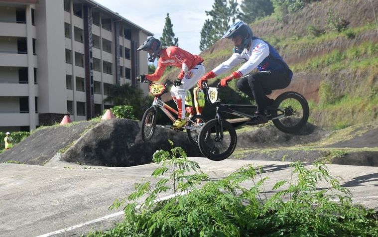 Les riders ont tout donné sur la piste de Fei Pei samedi. Les riders ont tout donné sur la piste de Fei Pei samedi.