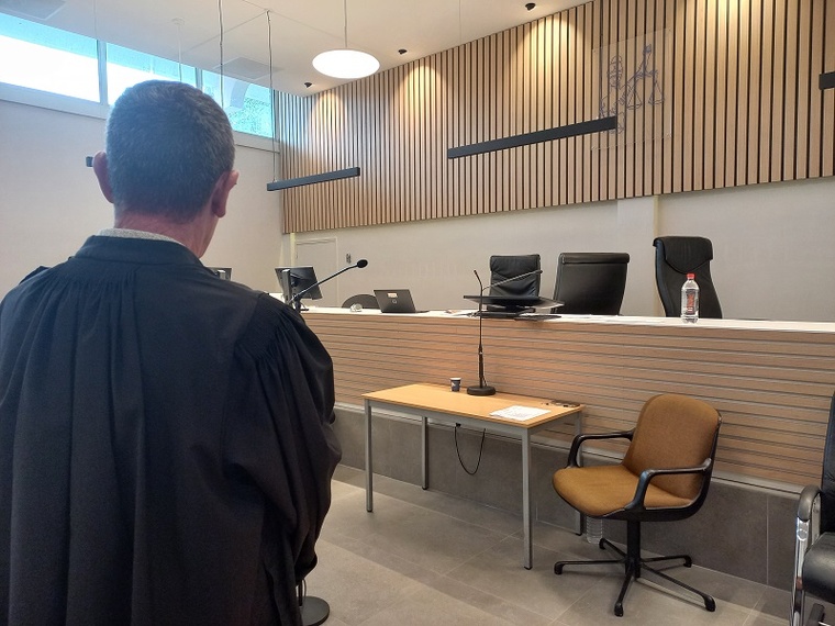 “Tout le monde ment sauf vous monsieur ?” “Tout le monde ment sauf vous monsieur ?”