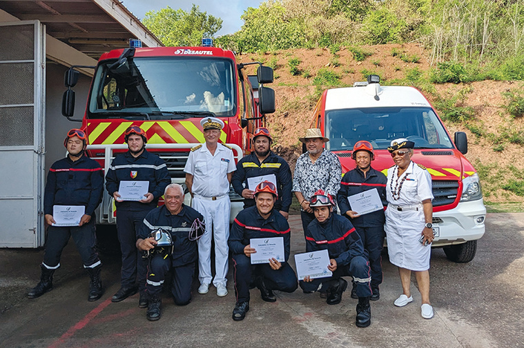 Éric Spitz en tournée dans les six îles des Marquises Éric Spitz en tournée dans les six îles des Marquises