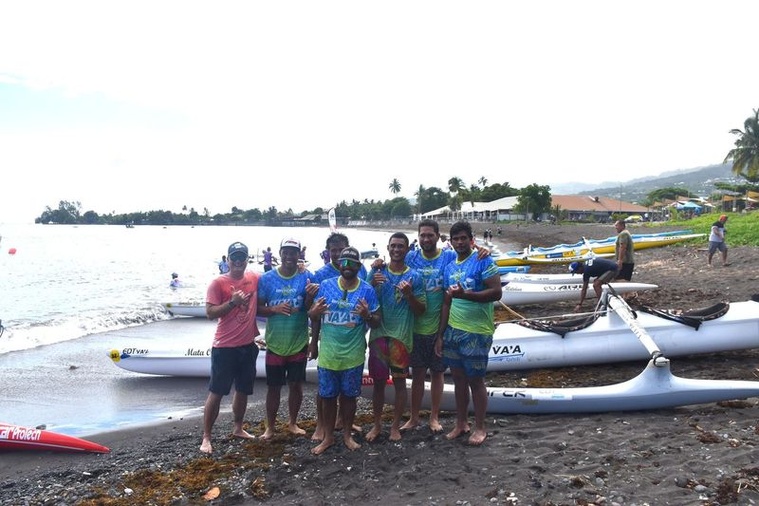 L’équipe d’Enviropol, championne de Polynésie en marathon V6 chez les seniors hommes L’équipe d’Enviropol, championne de Polynésie en marathon V6 chez les seniors hommes