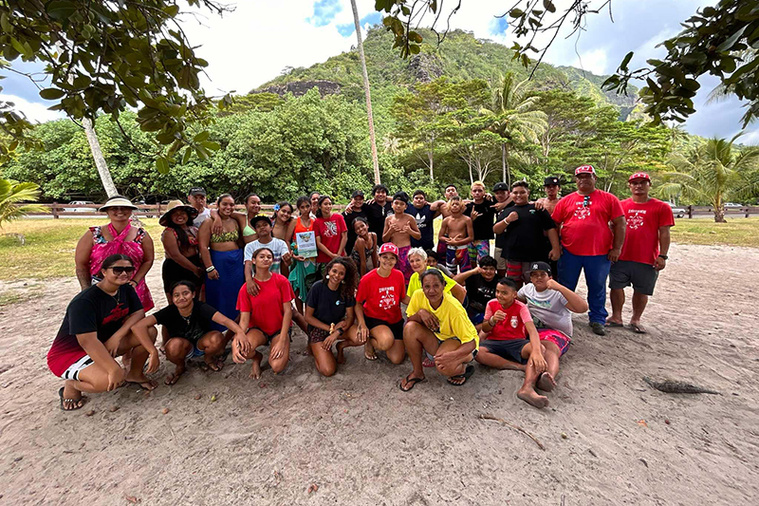 Des collégiens aiguisent leur sens de l’écologie à Moorea Des collégiens aiguisent leur sens de l’écologie à Moorea