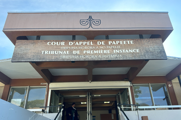 De 10 mois à 6 ans ferme pour 4 kg d'ice De 10 mois à 6 ans ferme pour 4 kg d'ice