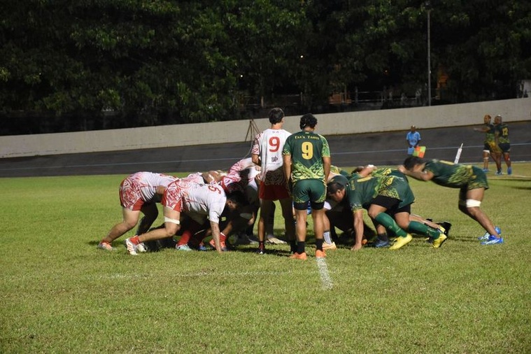 L’affrontement en mêlée a permis aux équipes de se jauger sur ce secteur. L’affrontement en mêlée a permis aux équipes de se jauger sur ce secteur.