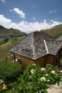 L’un des bungalows très cosy de l’hôtel Nuku Hiva Keikahanui Pearl Lodge. L’un des bungalows très cosy de l’hôtel Nuku Hiva Keikahanui Pearl Lodge.