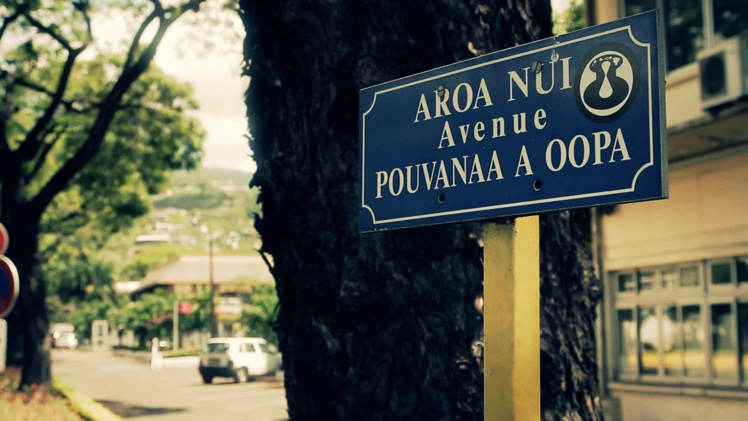 Les rues sont classées par quartier et sont toujours liées à une personne, un lieu ou un événement. Les rues sont classées par quartier et sont toujours liées à une personne, un lieu ou un événement.