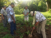 Tournée gouvernementale à Moorea Tournée gouvernementale à Moorea