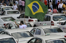 Sao Paulo interdit aux chauffeurs de taxi d'être en short et de parler foot