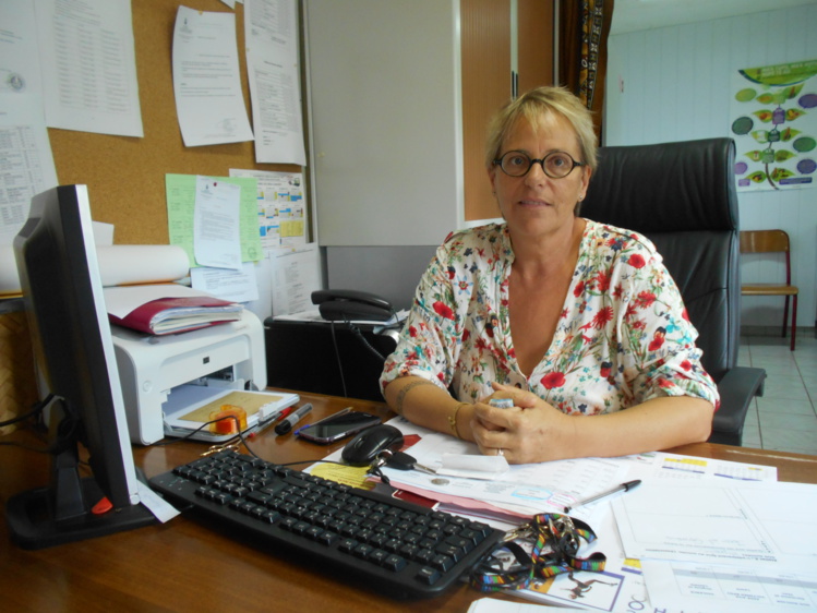 "Certains collégiens vivent des moments difficiles et ils ont du mal à en parler. Il est donc important de créer des liens importants et d’établir un dialogue", explique Annie Gognalons, organisatrice et infirmière au collège "Certains collégiens vivent des moments difficiles et ils ont du mal à en parler. Il est donc important de créer des liens importants et d’établir un dialogue", explique Annie Gognalons, organisatrice et infirmière au collège