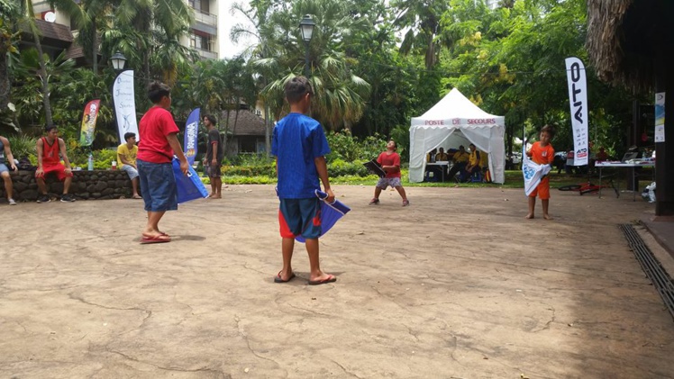 Coxi Bola, un nouveau jeu de balles pour le plein air