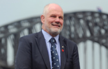 le chef de l'ARM, Peter FitzSimons. le chef de l'ARM, Peter FitzSimons.