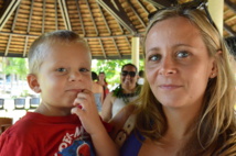 Mahina : "Sac album", la première opération pédagogique des parents d'élèves de Fare Va'a Mahina : "Sac album", la première opération pédagogique des parents d'élèves de Fare Va'a