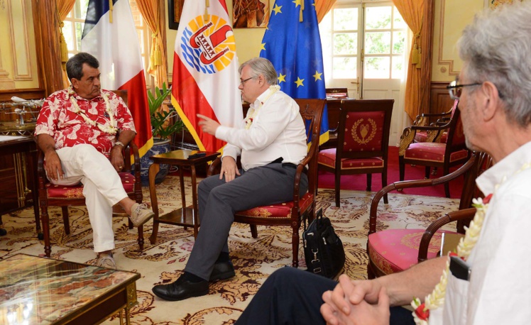 Edouard Fritch reçoit l’ambassadeur Lechervy, secrétaire permanent pour le Pacifique Edouard Fritch reçoit l’ambassadeur Lechervy, secrétaire permanent pour le Pacifique