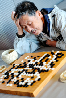 Jeu de go: l'Intelligence artificielle dame le pion au champion d'Europe