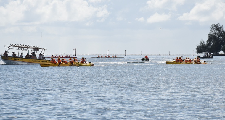 Shell Va’a fait le doublé : premier en seniors hommes et premier en entreprises. Shell Va’a fait le doublé : premier en seniors hommes et premier en entreprises.