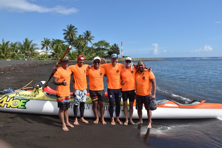 Les vétérans 40 de Tahitian Paddle remportent leur catégorie. Les vétérans 40 de Tahitian Paddle remportent leur catégorie.