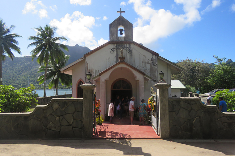 Un chèque de 954 000 francs pour restaurer un tableau de l’église de Paopao Un chèque de 954 000 francs pour restaurer un tableau de l’église de Paopao