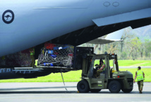 Aéroport international de Port-Vila : contre le boycott, la solidarité mélanésienne Aéroport international de Port-Vila : contre le boycott, la solidarité mélanésienne